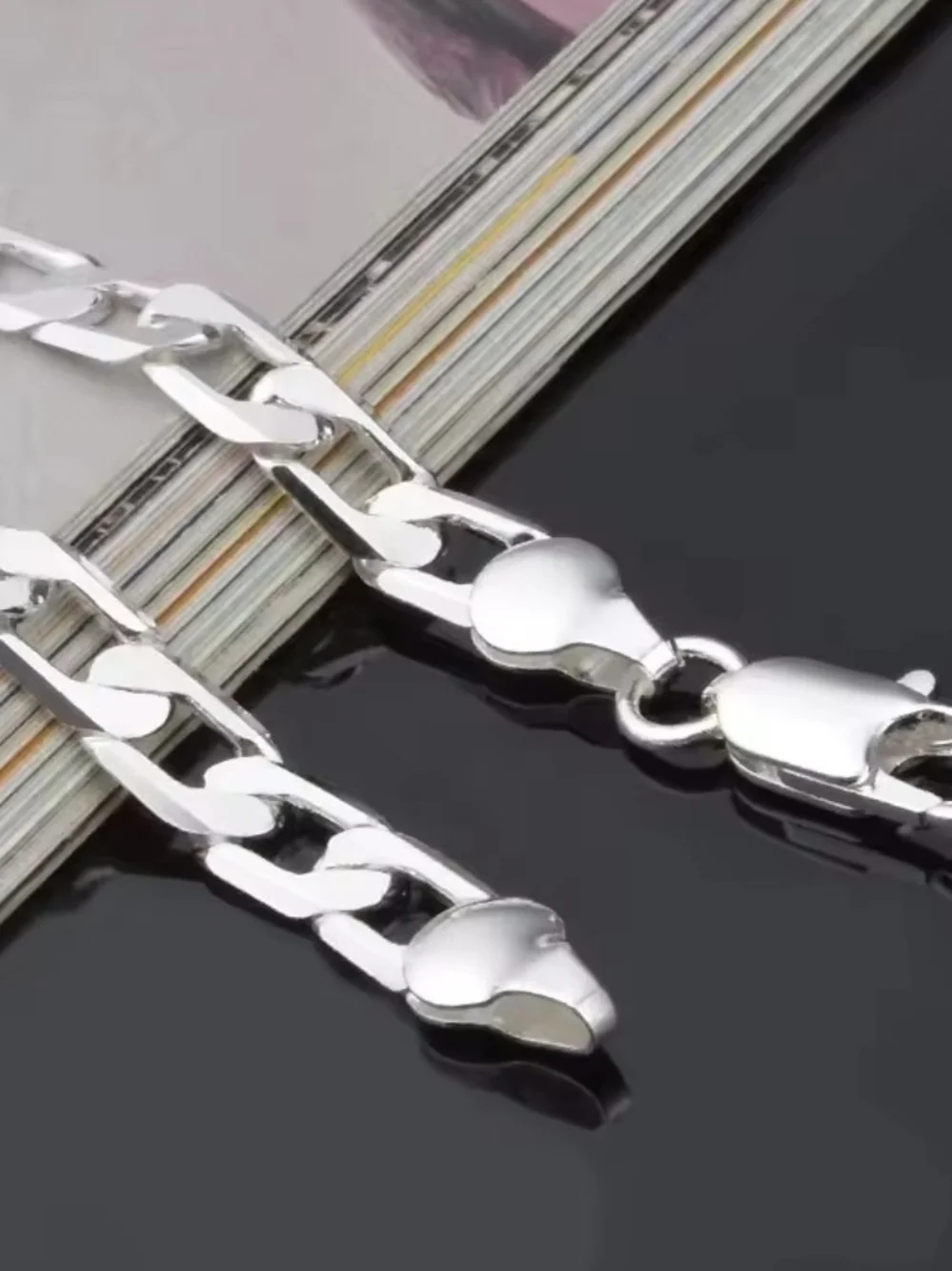 Men's Silver Cuban Link Chain Necklace - Sleek Metallic Finish